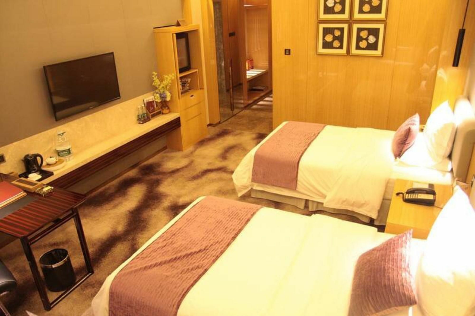 Swan Lake Recreation Hotel Foshan Bagian luar foto