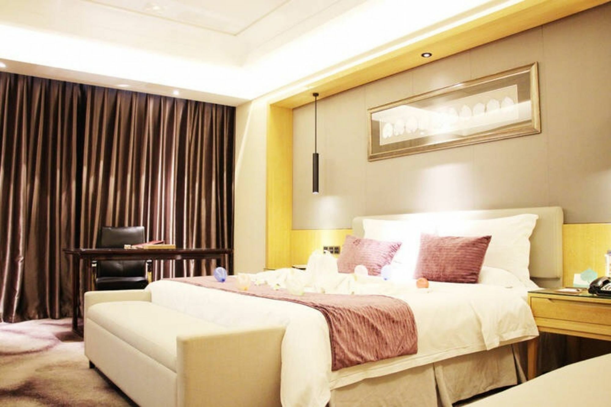 Swan Lake Recreation Hotel Foshan Bagian luar foto