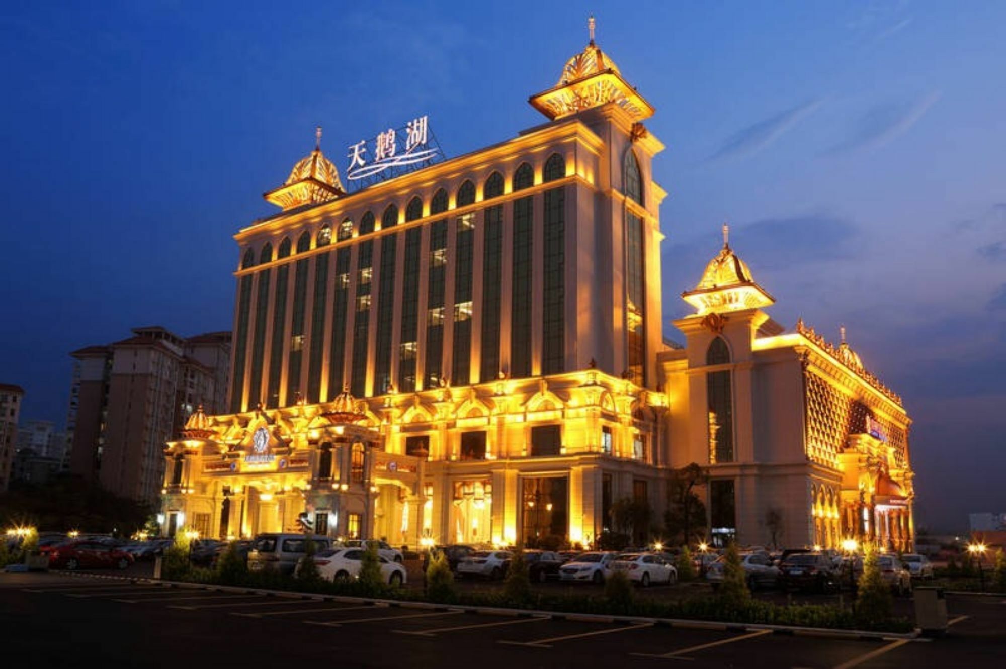 Swan Lake Recreation Hotel Foshan Bagian luar foto